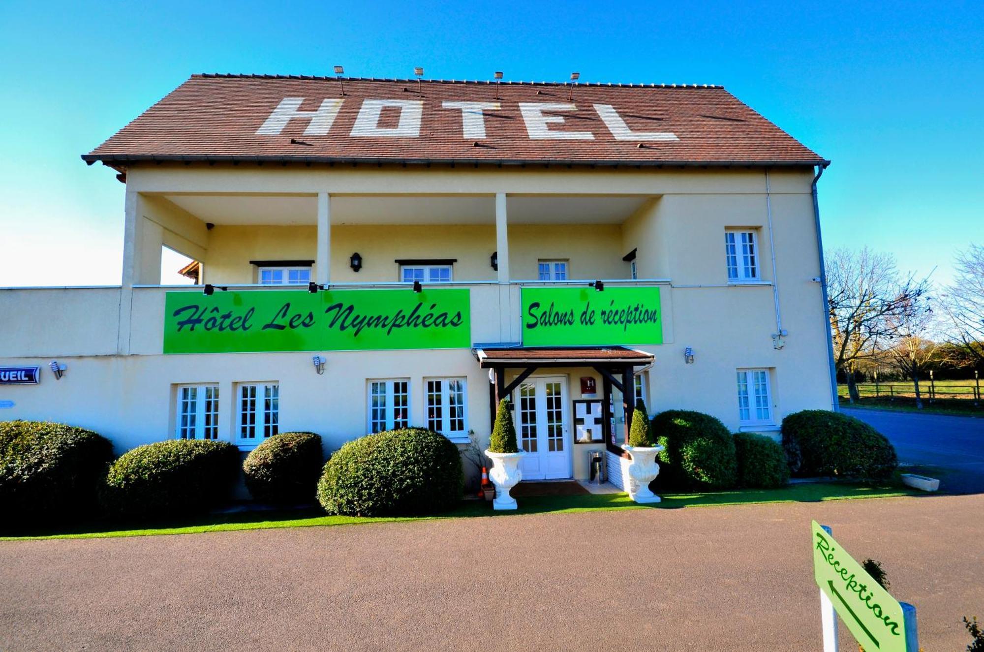 Logis Hotel Les Nympheas Chaufour-les-Bonnieres Exterior photo